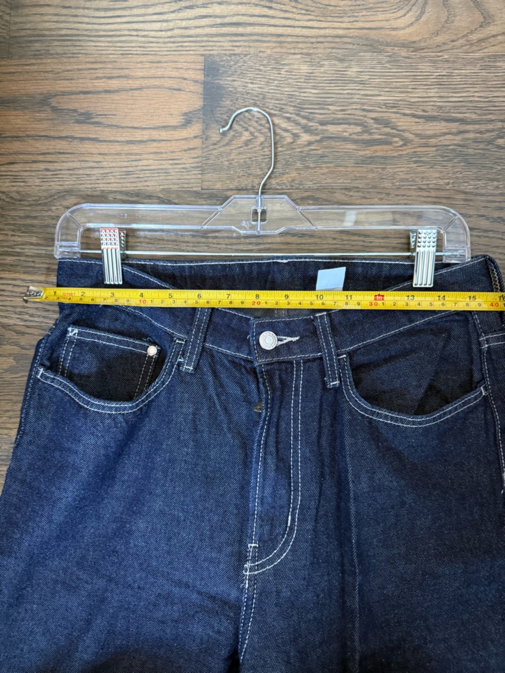 NWOT H&M high rise wide leg jeans in a dark wash color way. Size 8. - Picture 5 of 6